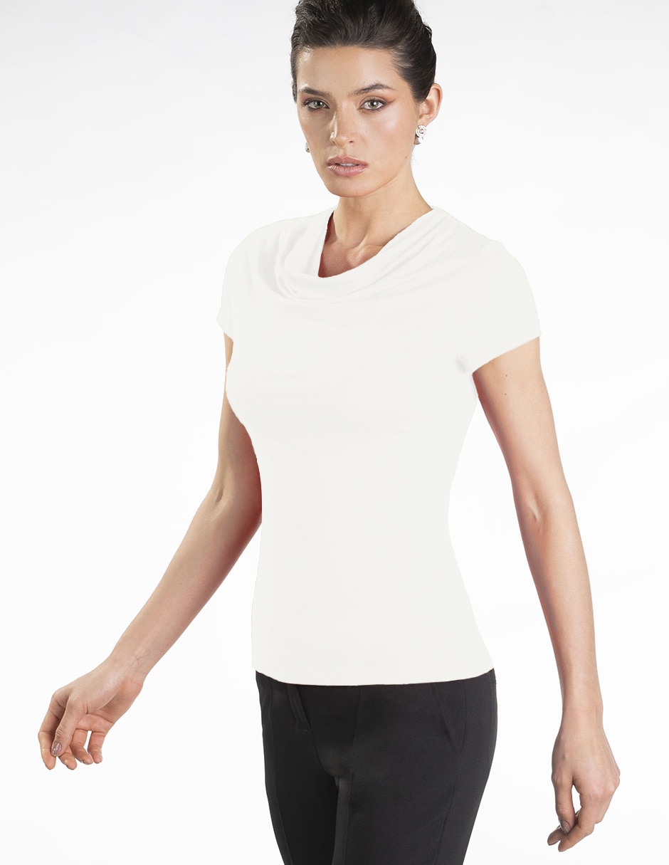Playera manga corta cuello redondo para mujer
