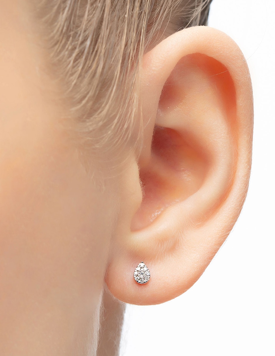Broqueles de pera de oro blanco con acabado brillante diamante