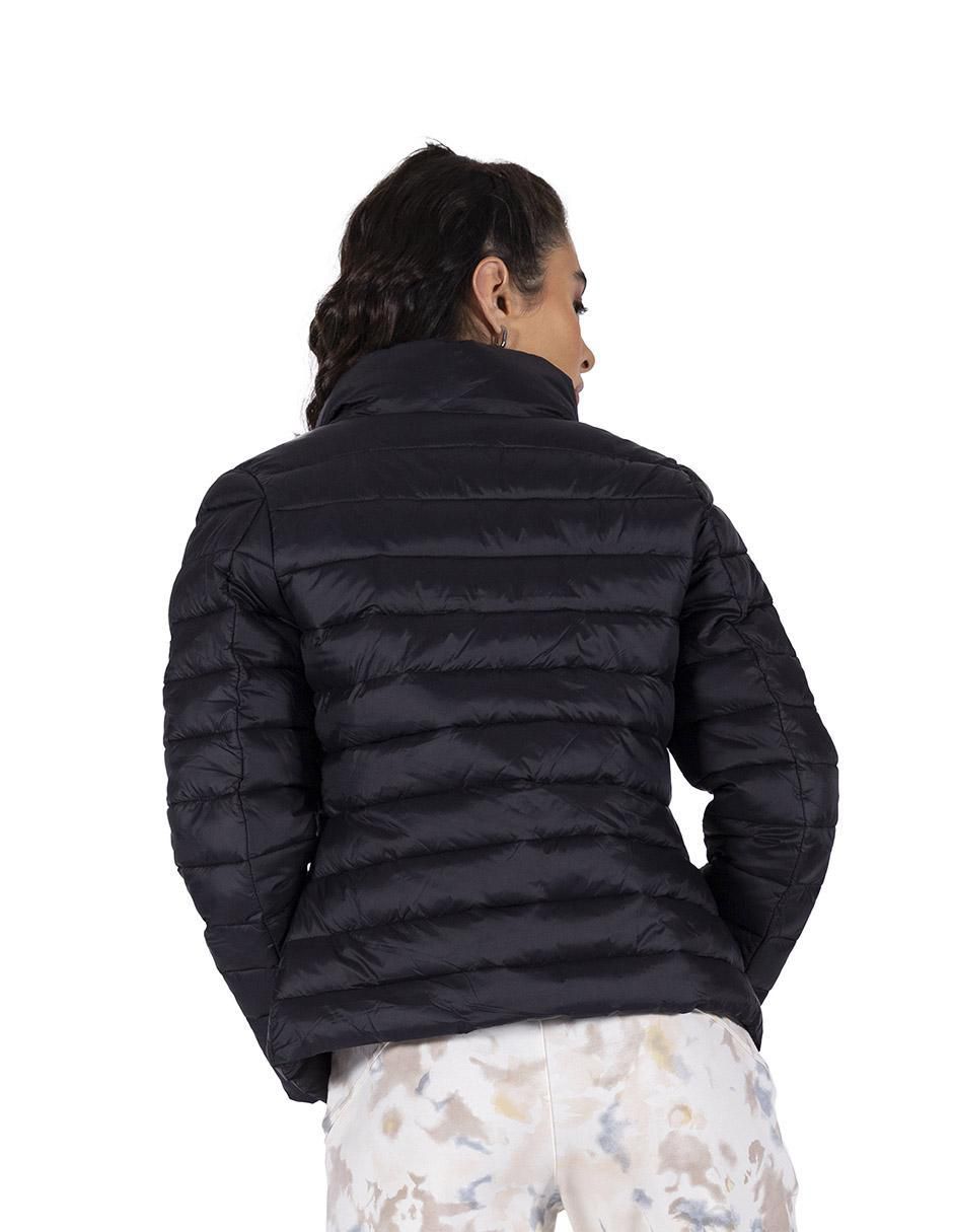 Chamarra impermeable para mujer 4