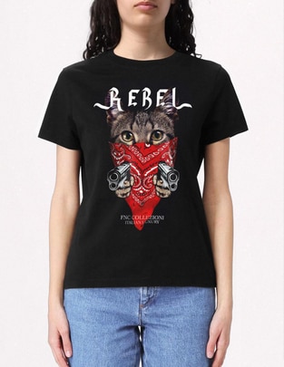 Playera manga corta Gato Rebel cuello redondo para mujer Playera manga corta Gato Rebel cuello redondo para mujer