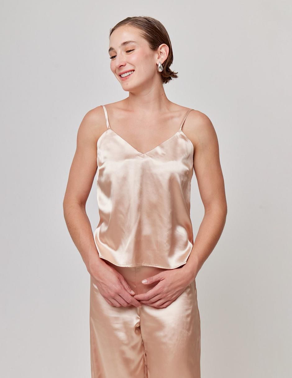 Top Línea Pura escote en V tirante clásico