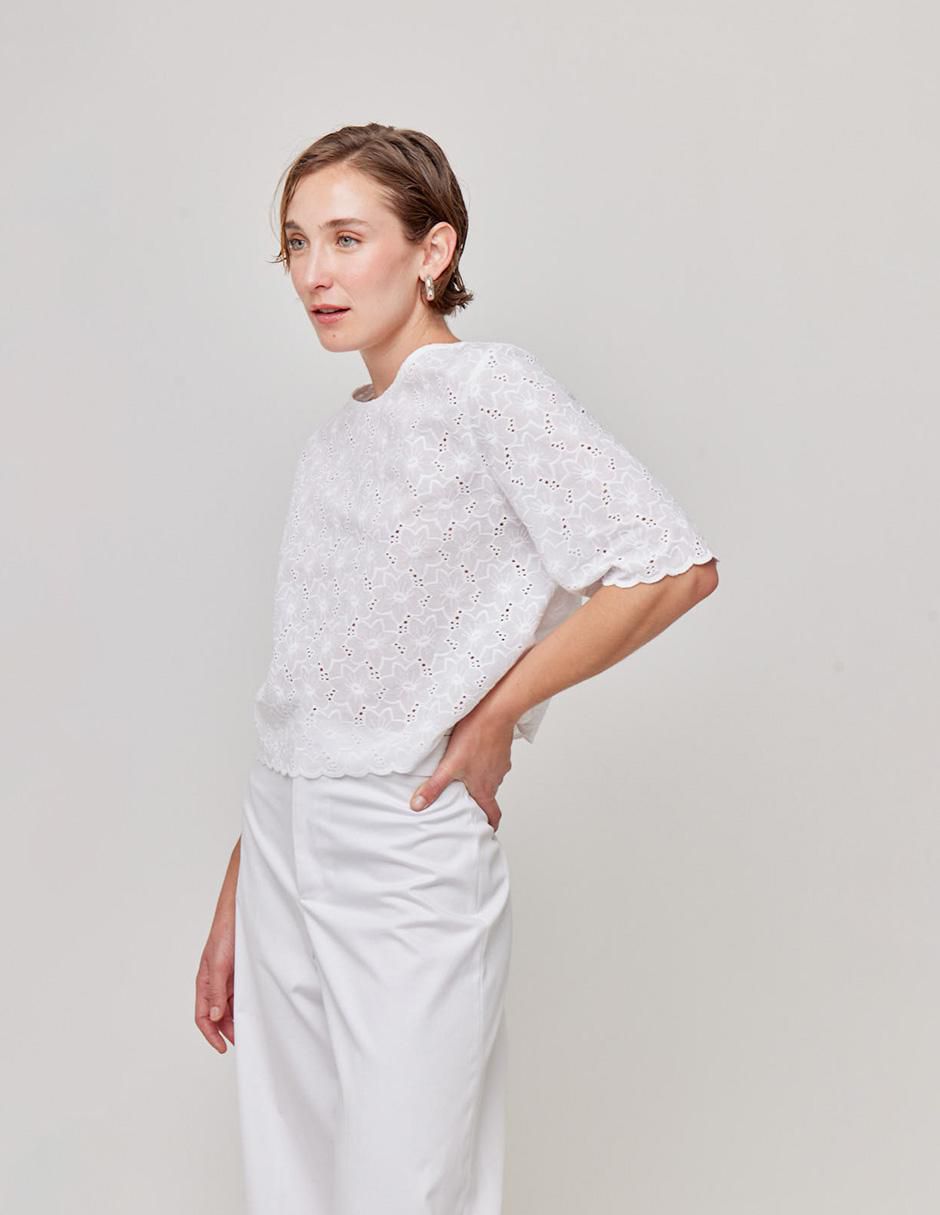 Blusa Linea Pura manga corta para mujer