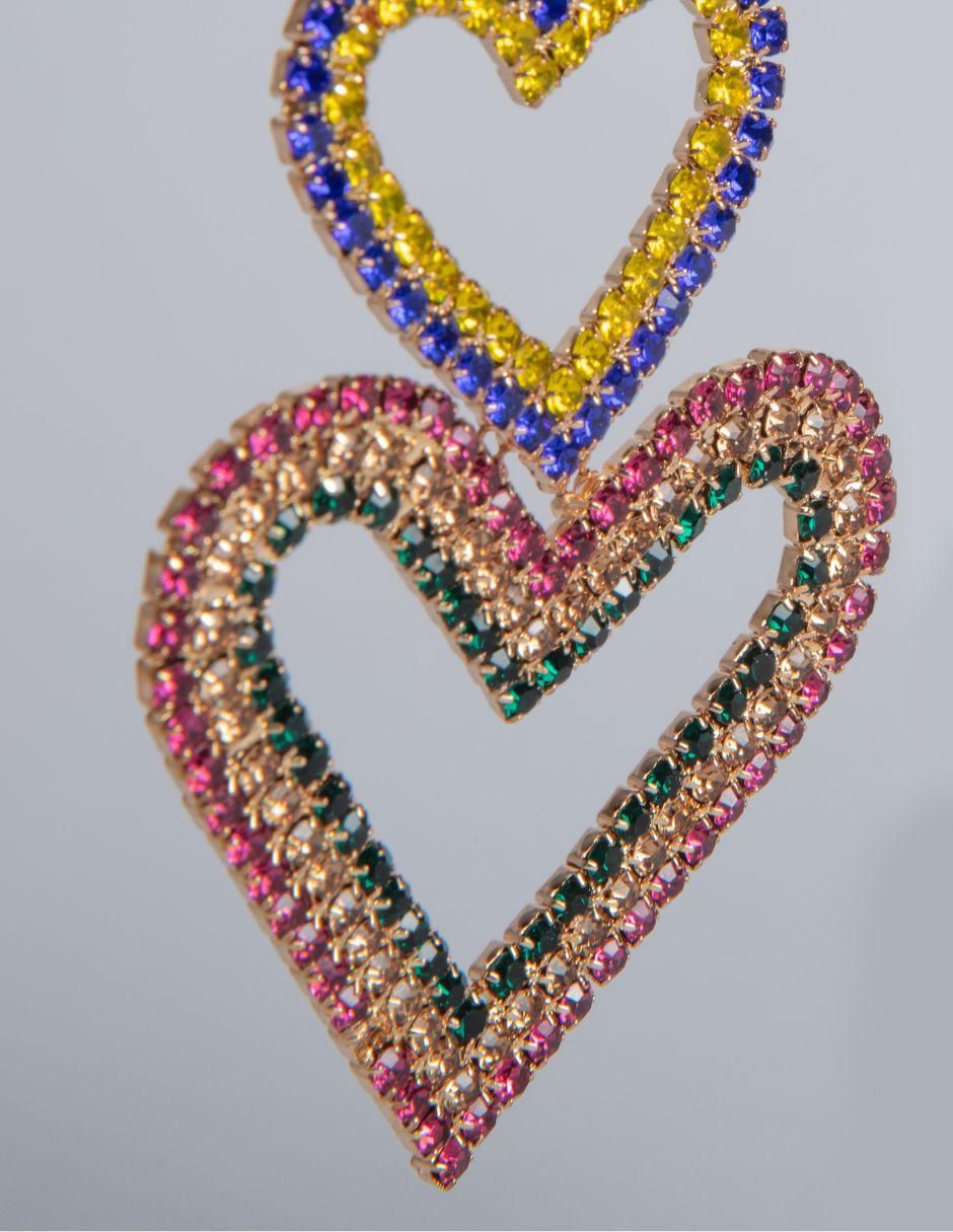 Aretes de corazón con acabado brillante 4