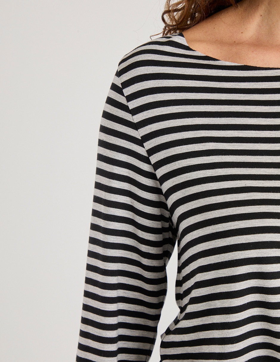 Playera manga larga cuello ojal para mujer