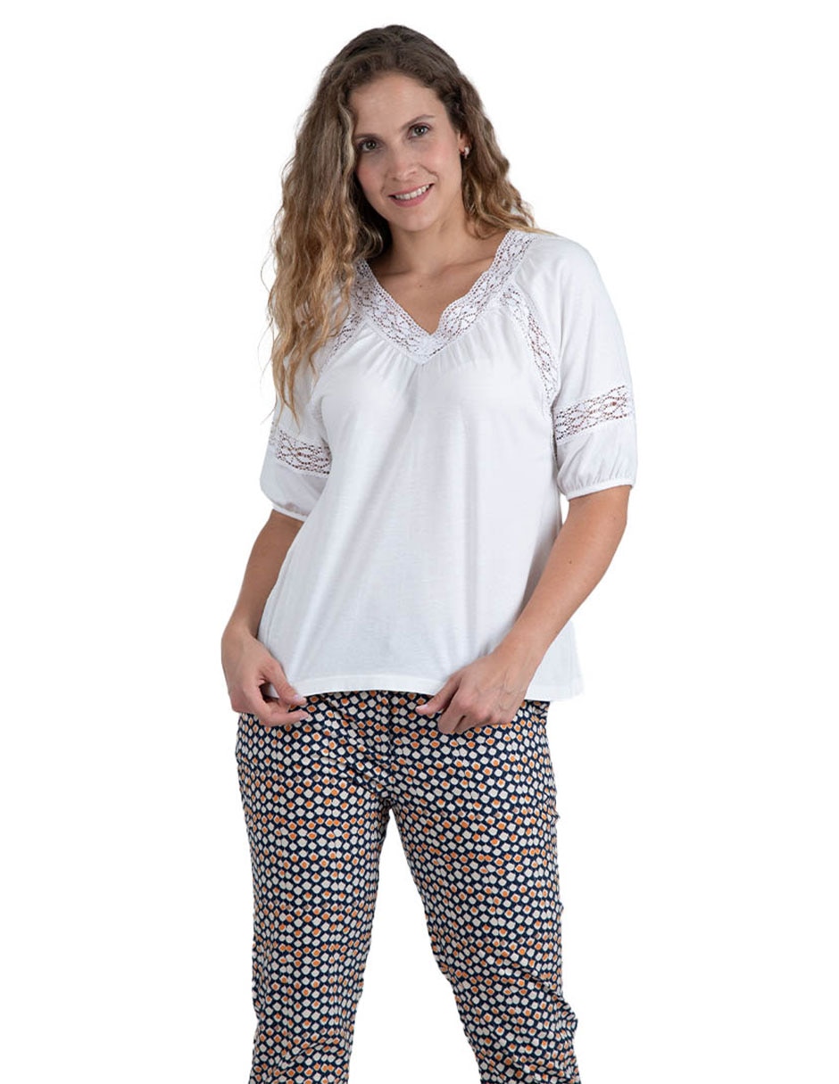 Playera manga corta Edira cuello V para mujer
