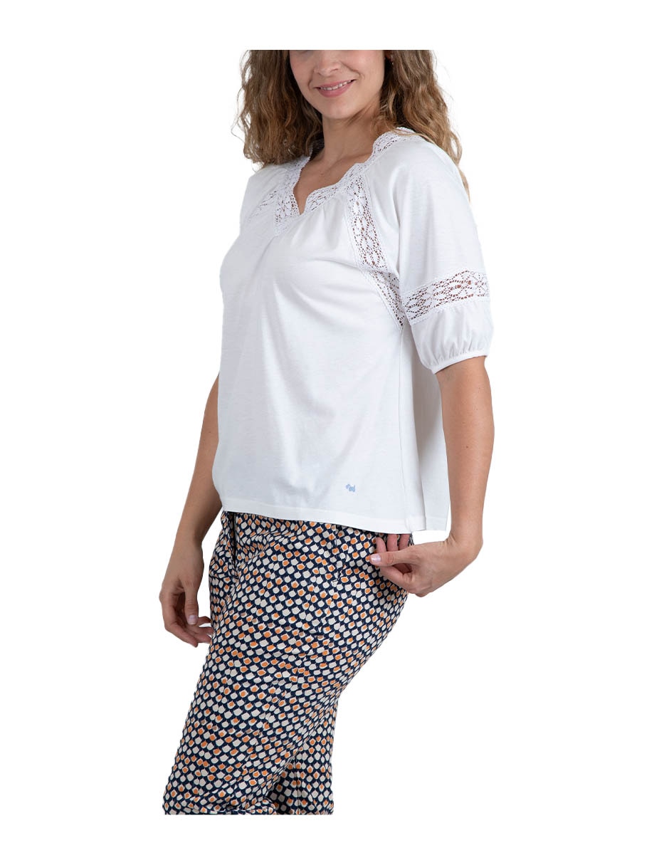Playera manga corta Ferrioni Edira cuello V para mujer