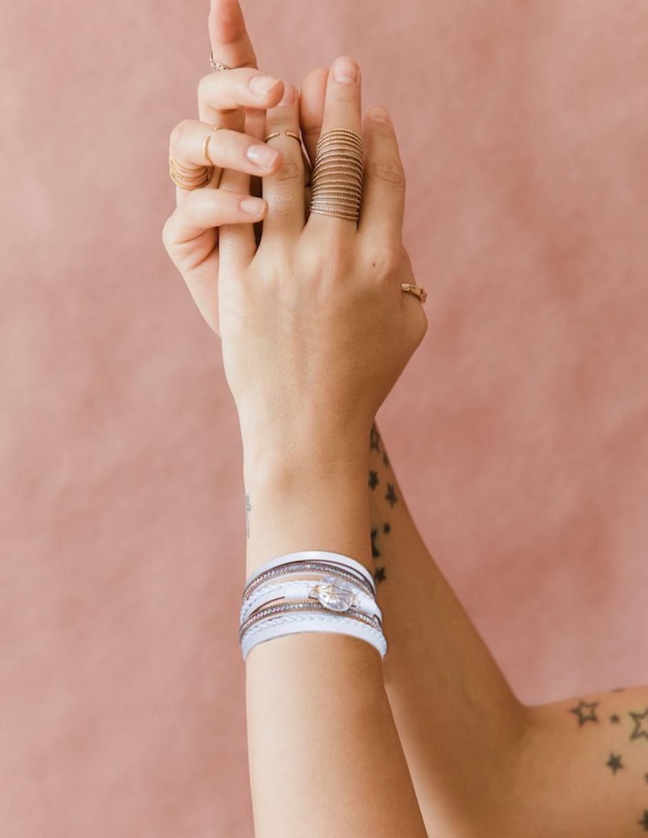Pulsera con perla Luna Boreal acabado liso 5