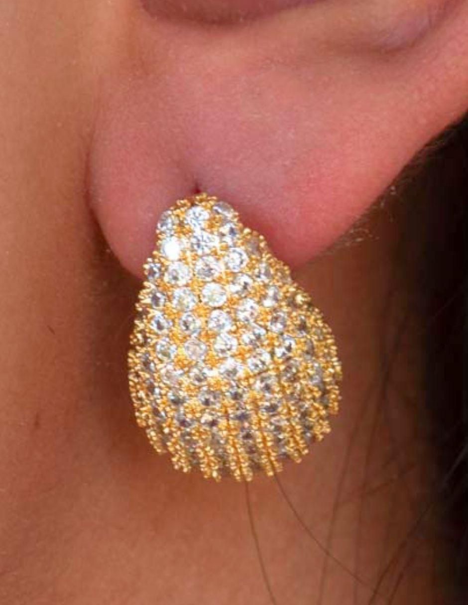 Broqueles de gota con acabado baño de oro 18 K 5