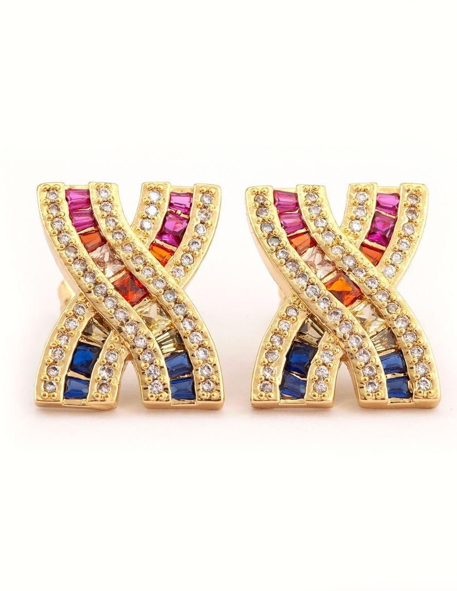 Broqueles de cruz con acabado baño de oro 18 K Broqueles de cruz con acabado baño de oro 18 K