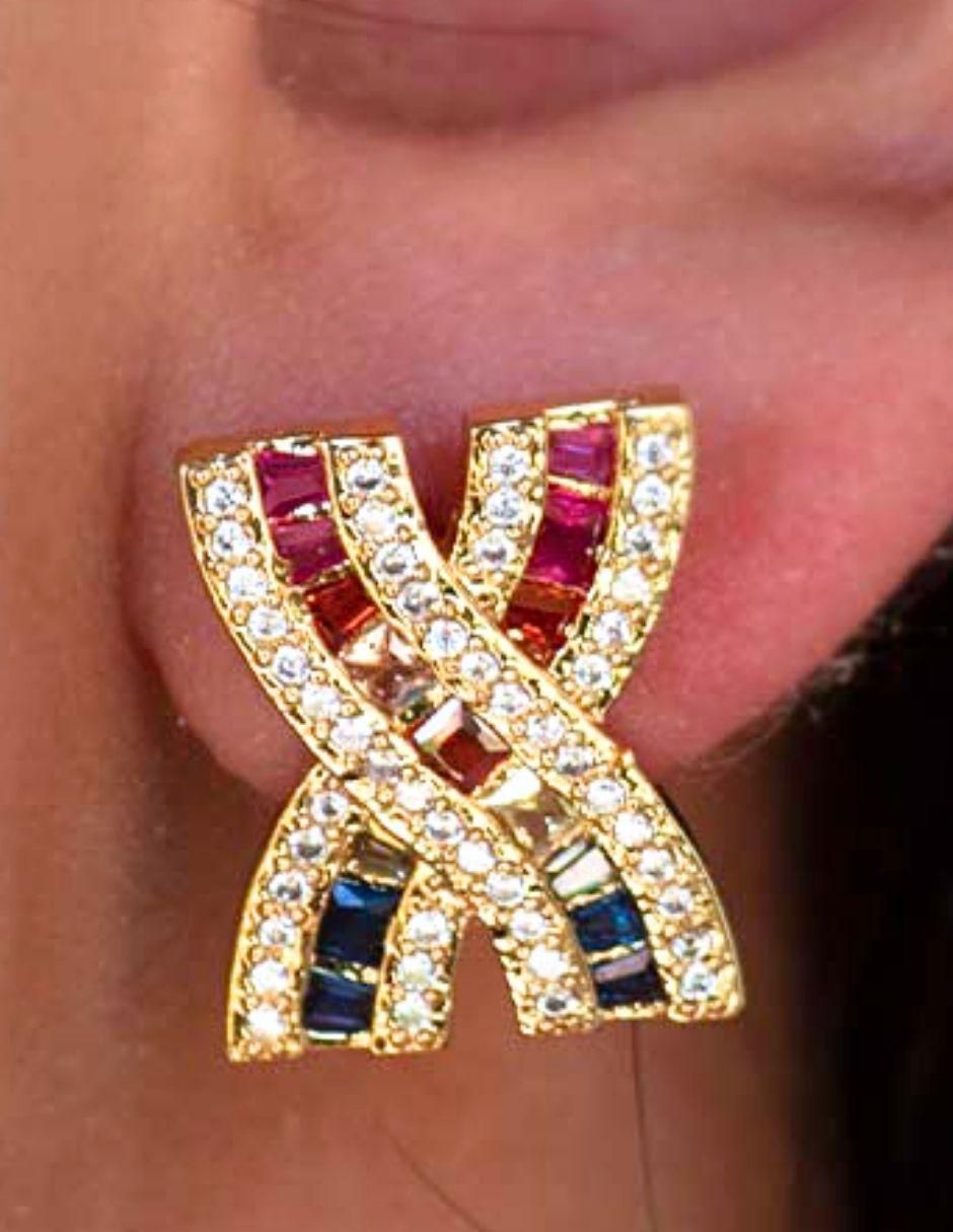 Broqueles de cruz con acabado baño de oro 18 K 4
