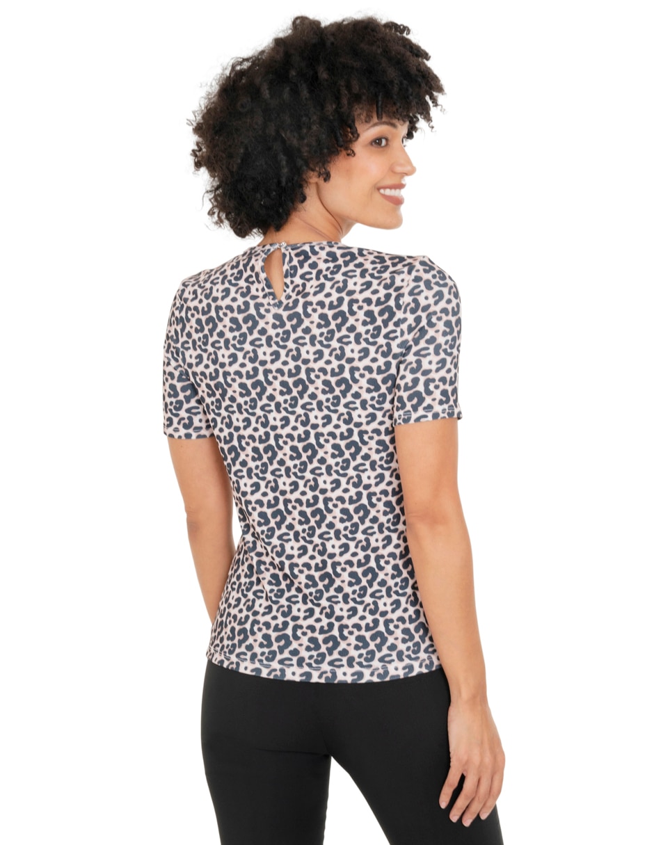 Playera manga corta cuello redondo para mujer 3