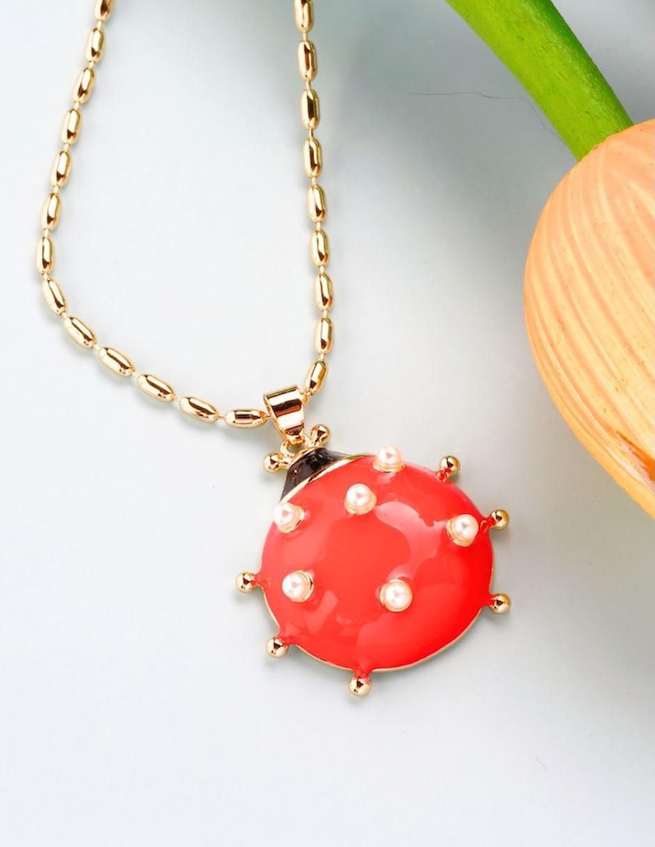 Collar Catarinelle con acabado baño de oro 18 K 4