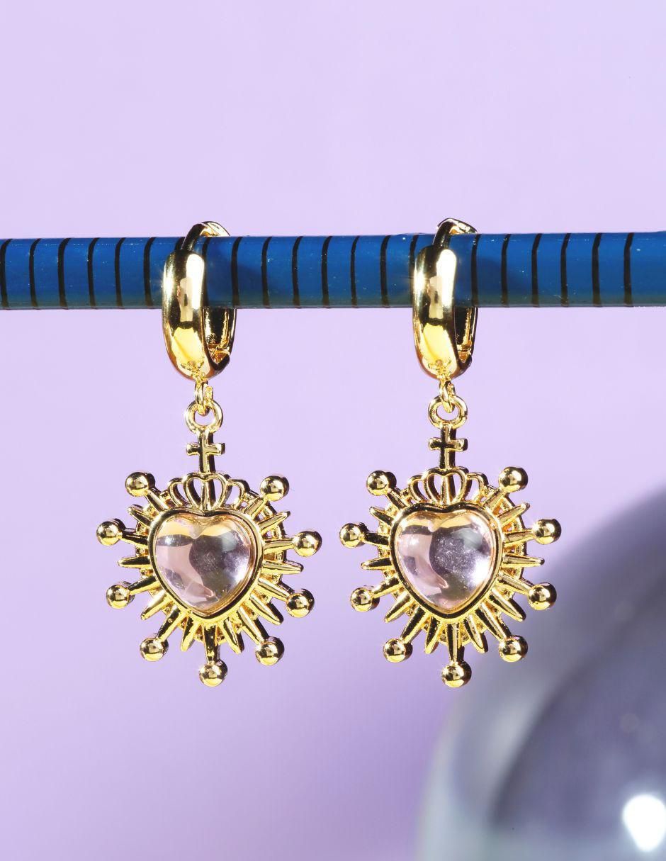 Aretes de corazón con acabado baño de oro 18 K zirconia 3