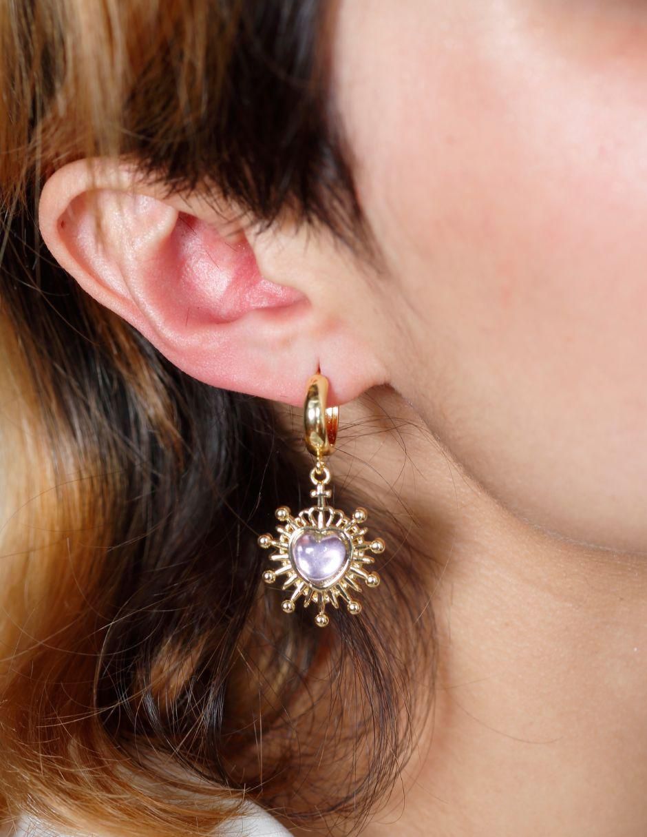 Aretes de corazón con acabado baño de oro 18 K zirconia 2