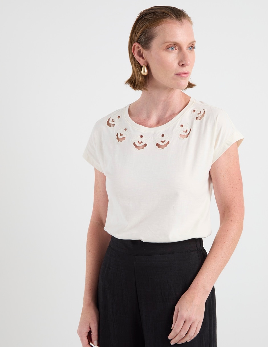 Playera manga corta cuello redondo para mujer 6