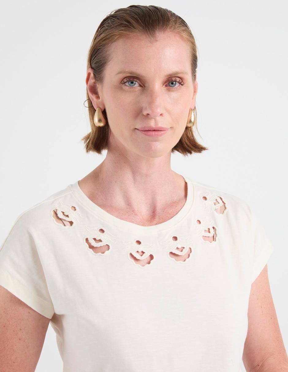Playera manga corta cuello redondo para mujer 4