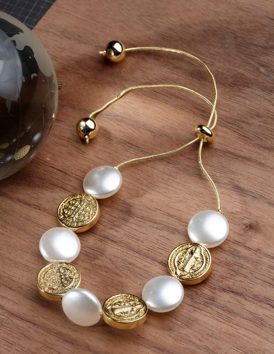 Pulsera con perla Alviria acabado baño de oro 18 K 3