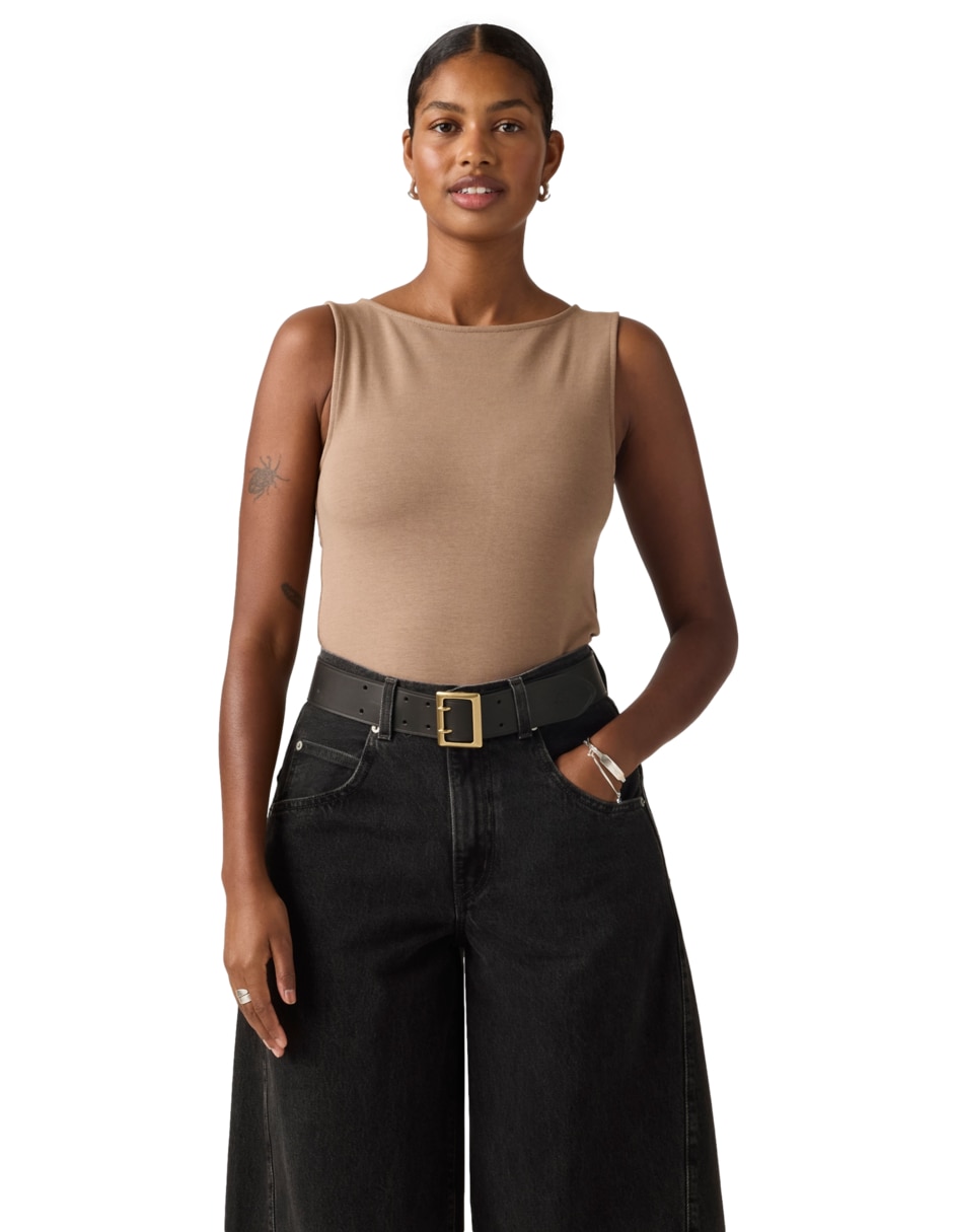 Playera cuello redondo para mujer
