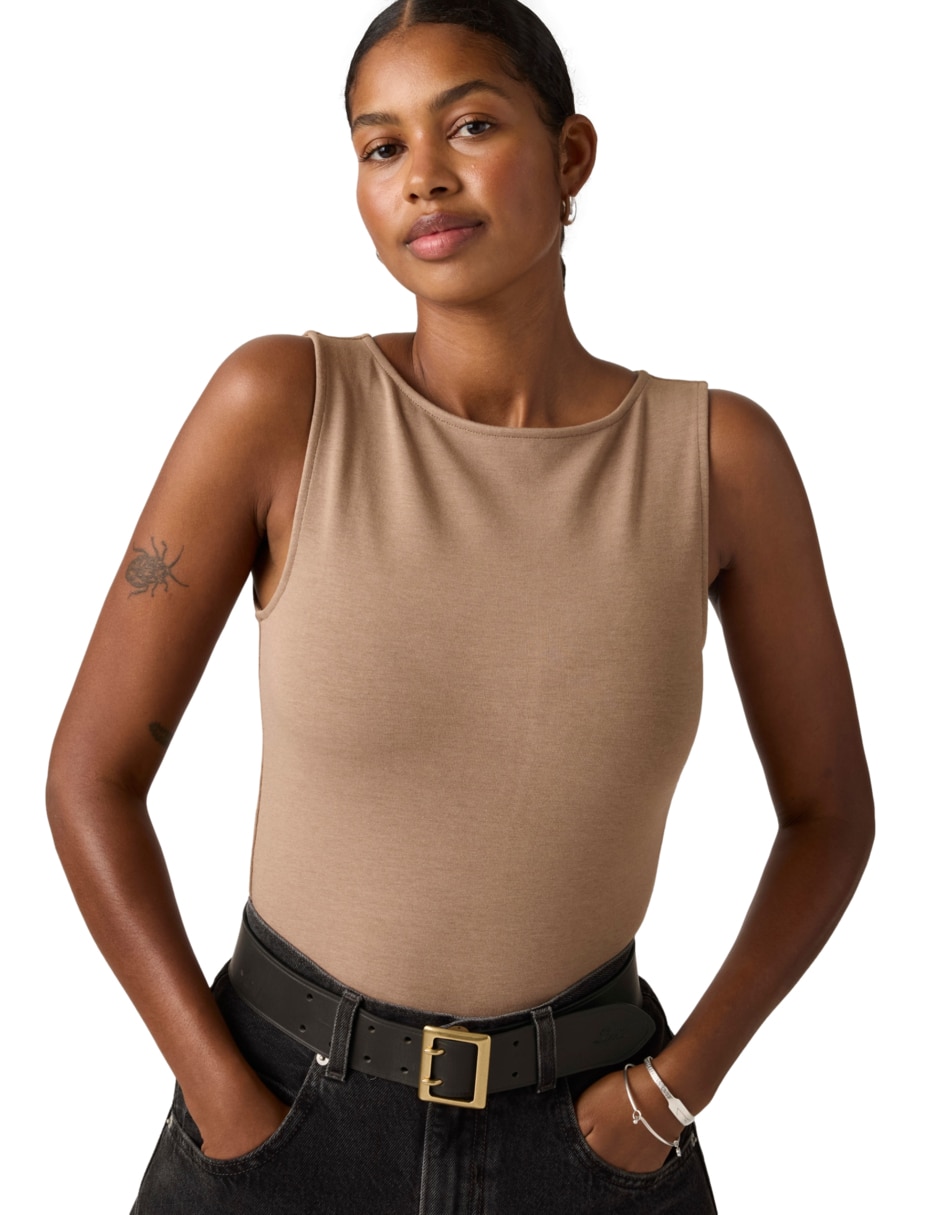 Playera cuello redondo para mujer 3
