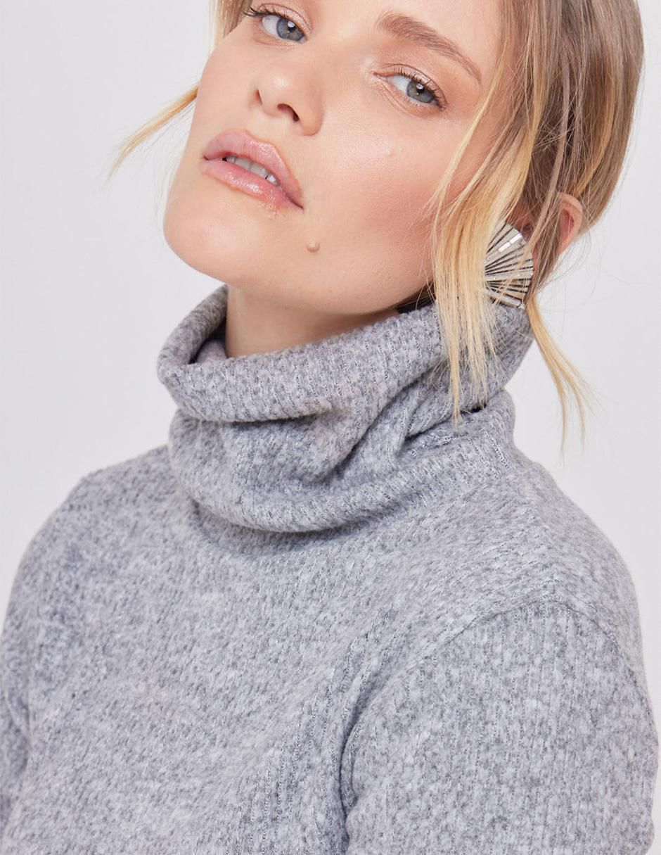 Suéter cuello alto para mujer