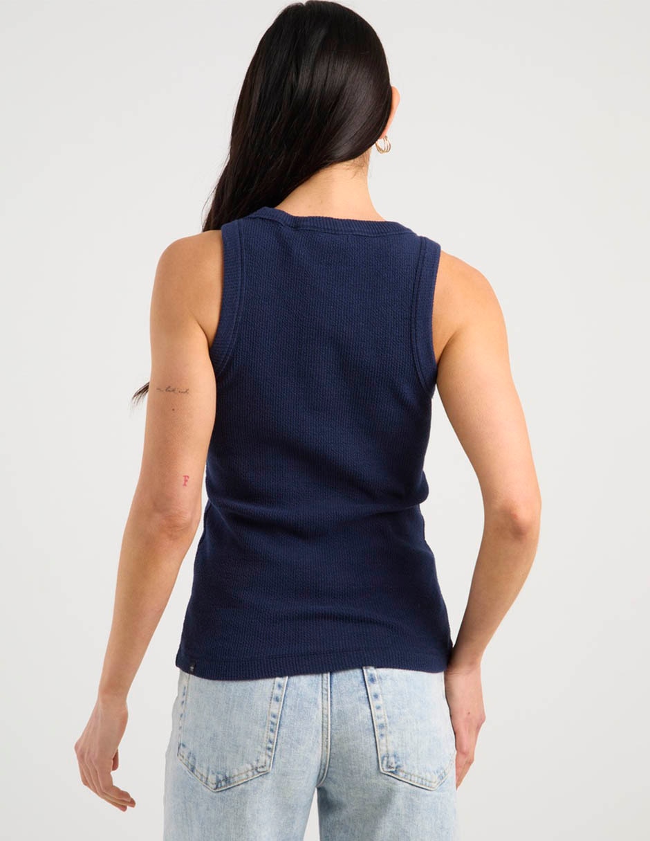Playera cuello redondo para mujer 6