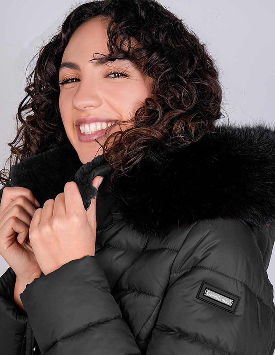 Chamarra capitonada corte slim fit para mujer 4
