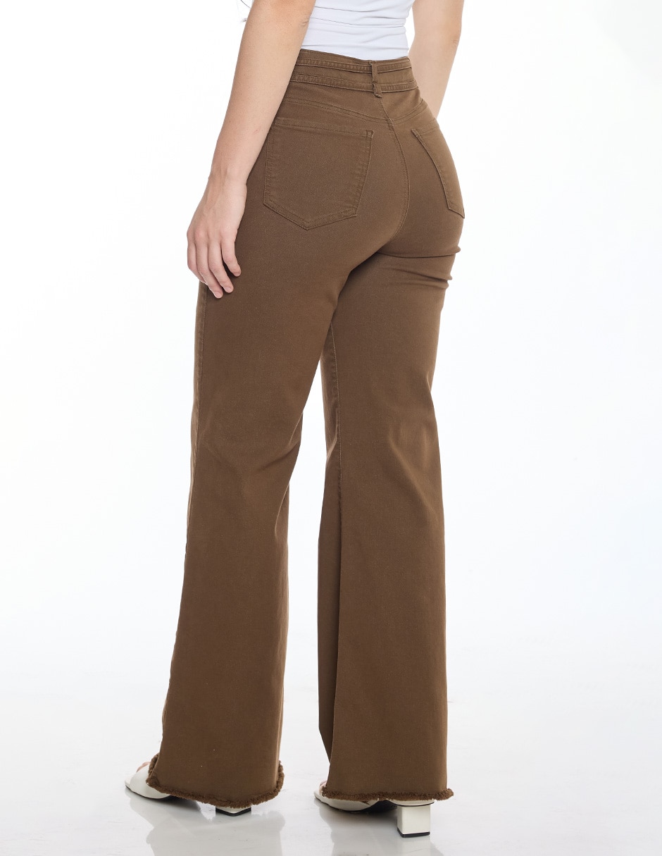 Jeans acampanado para mujer 4