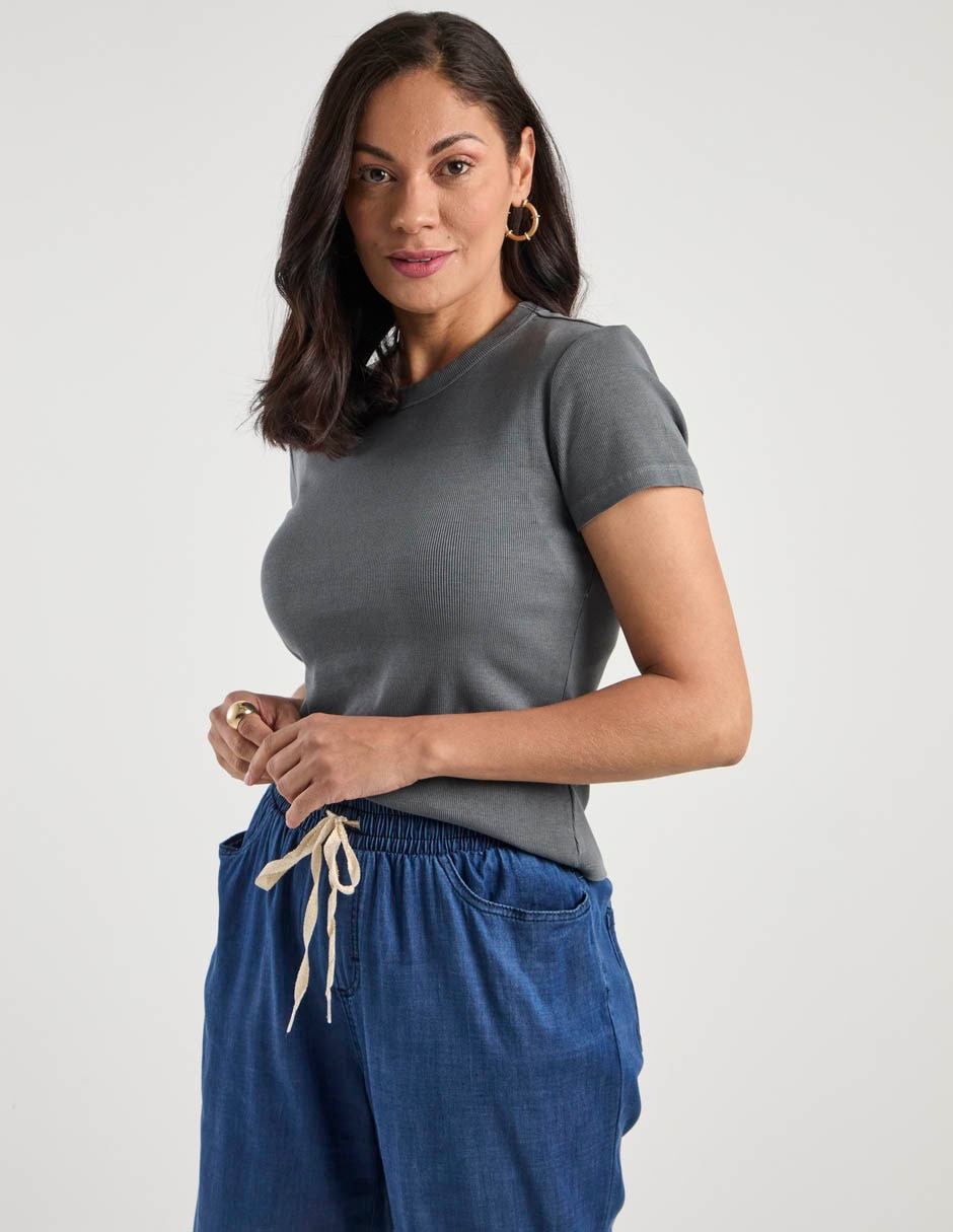 Playera manga corta cuello redondo para mujer 8