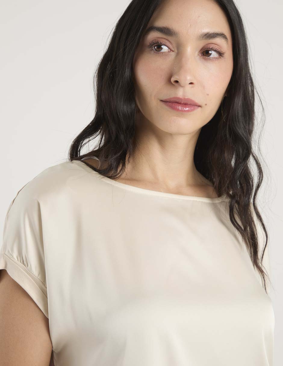 Playera manga corta Dándara cuello ojal para mujer