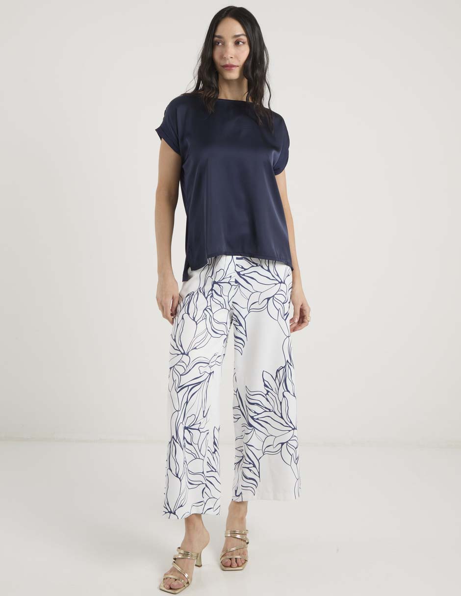 Playera manga corta cuello ojal para mujer 9