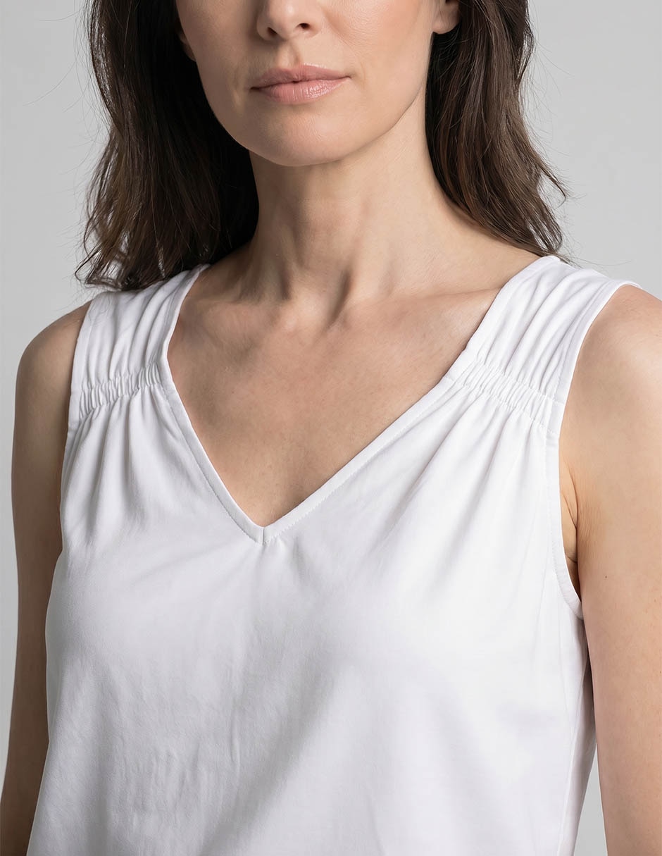 Playera cuello v para mujer 4