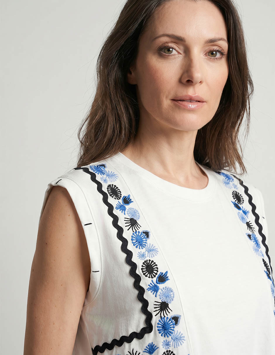 Playera cuello redondo para mujer 3