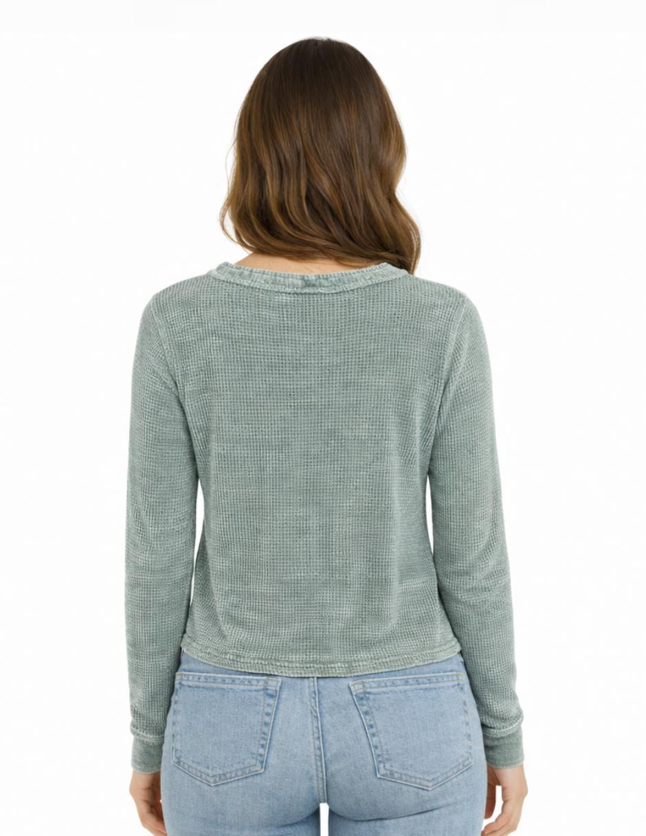 Playera manga larga cuello v mujer 3