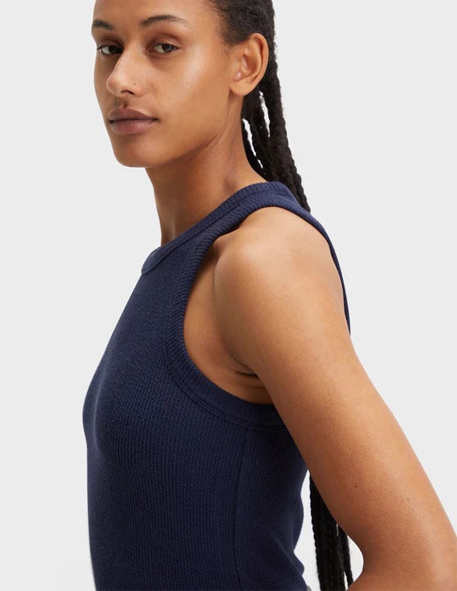 Playera sin manga Dockers cuello redondo para mujer