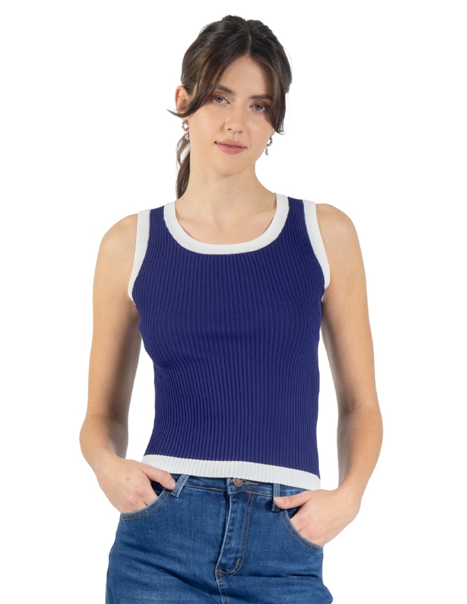 Playera sin manga cuello redondo para mujer
