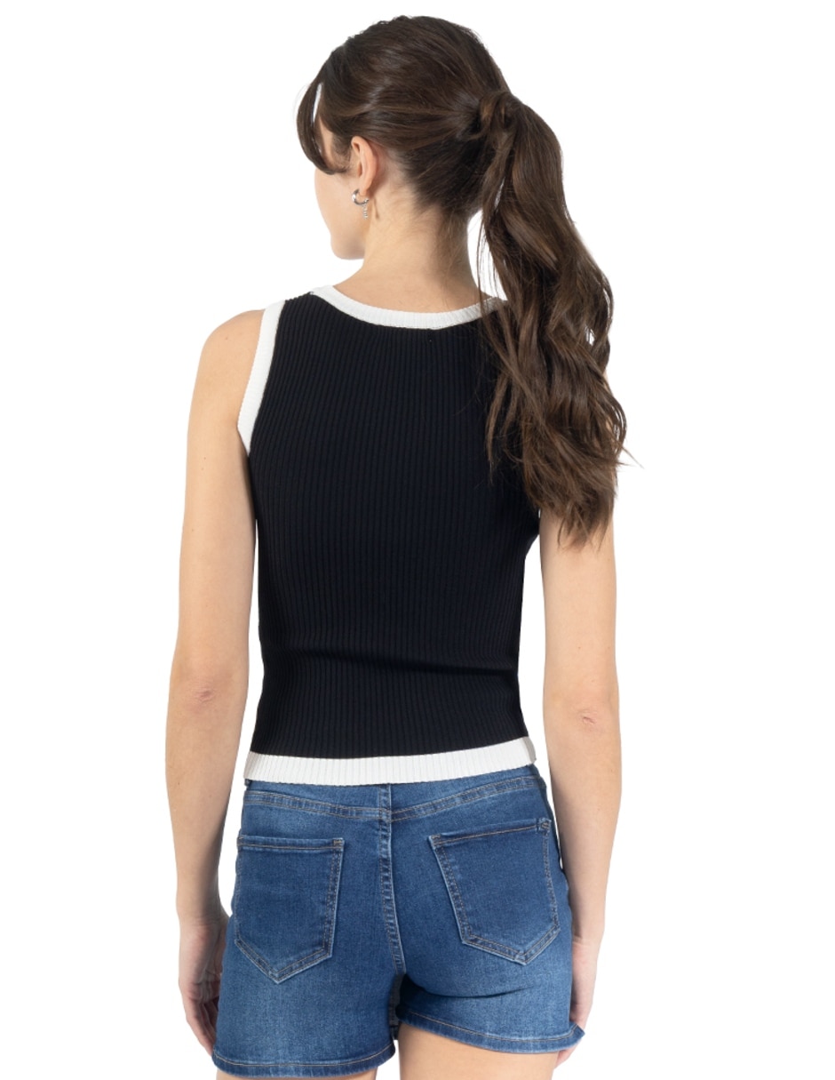 Playera sin manga cuello redondo para mujer 5