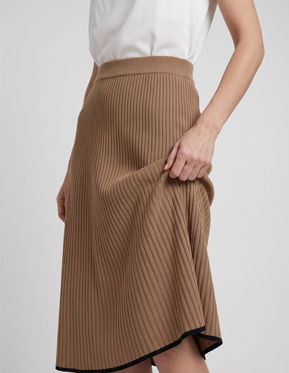 Falda midi a la cintura 2