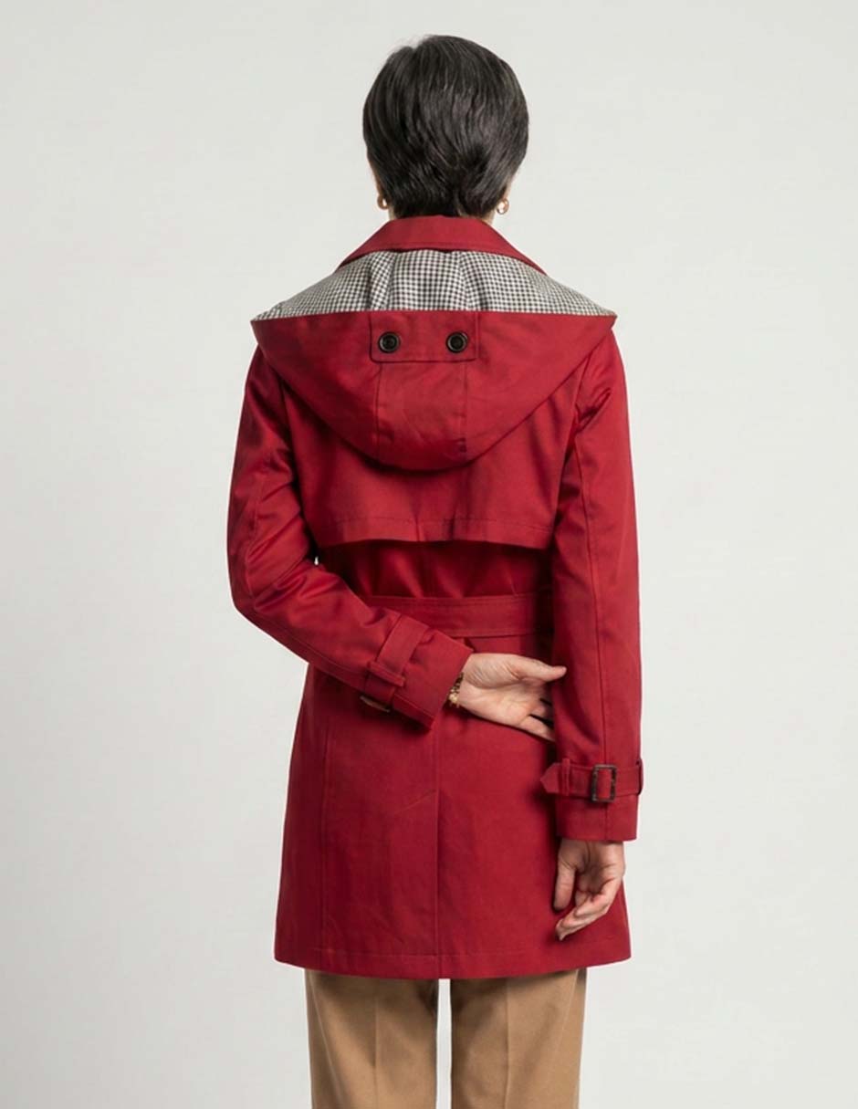 Gabardina con capucha y bolsa para mujer 2
