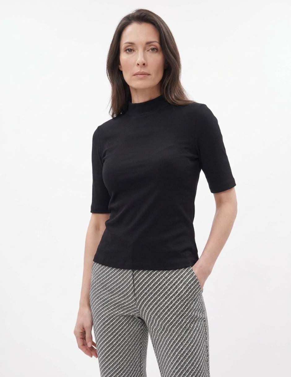 Playera manga corta cuello alto para mujer 1