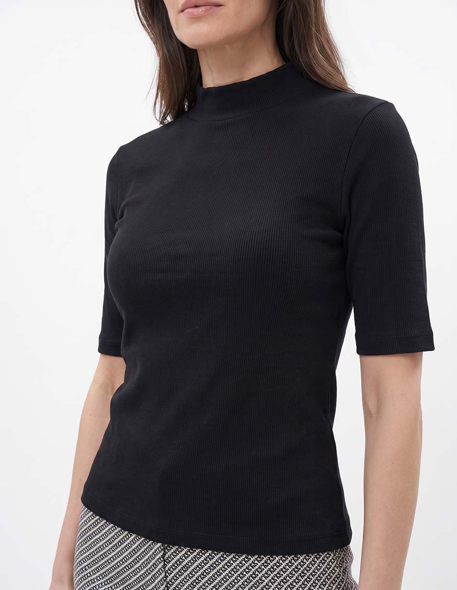 Playera manga corta cuello alto para mujer 2