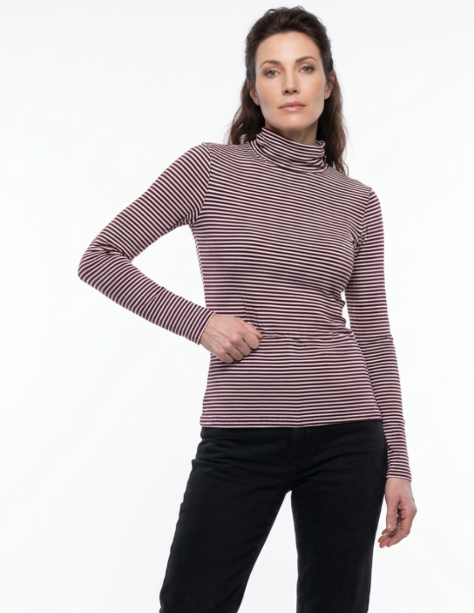 Playera manga larga cuello alto para mujer