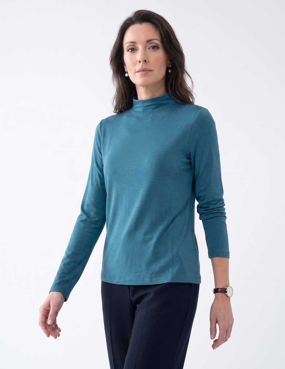 Playera manga larga cuello alto para mujer 4