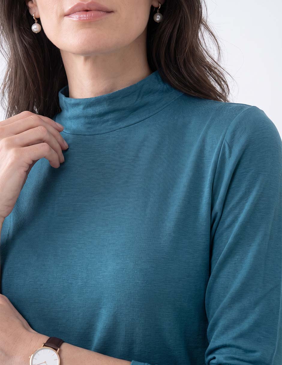 Playera manga larga cuello alto para mujer 2