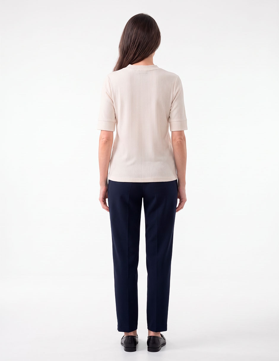 Playera manga 3/4 cuello henley para mujer 4