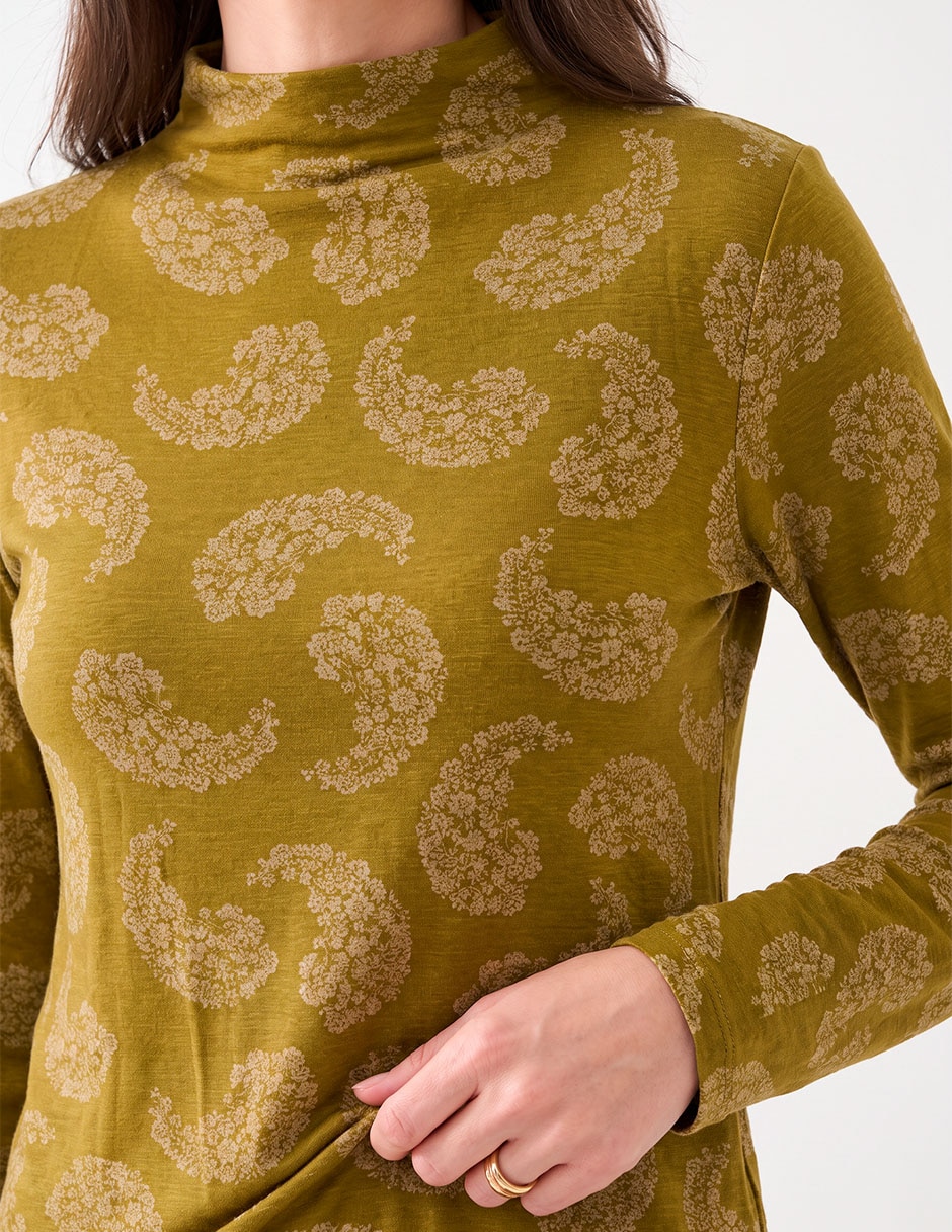Playera manga larga cuello alto para mujer 4