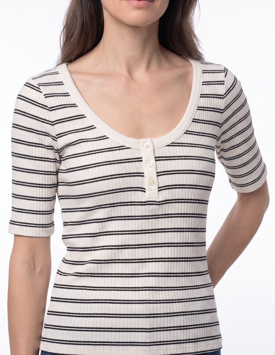 Playera manga corta cuello redondo para mujer 3